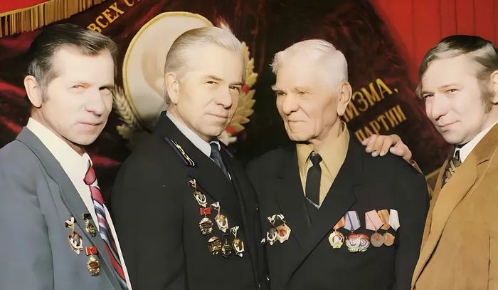Боровиков Владимир Трофимович с сыновьями