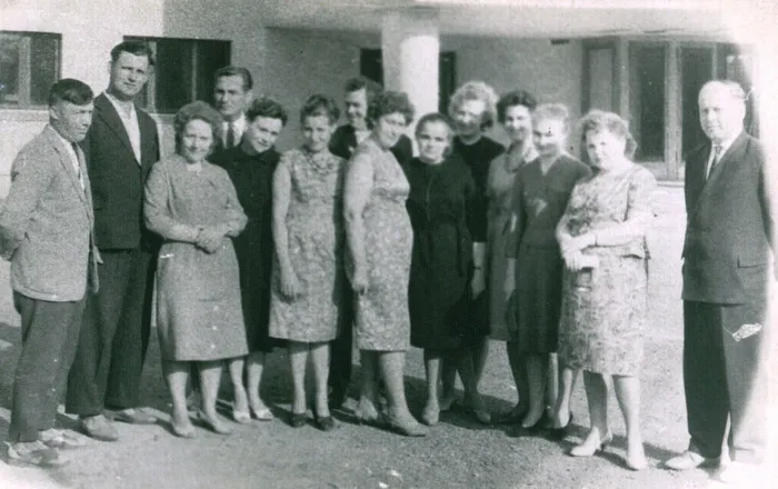1965 год первый день врачей Васильев,Мерников, Мерникова, Семенченко, Шулепко, Десятникова, Маркелов, Титенко, Маркелова, Васильева, Москвичёва, Васильева, Десятников
